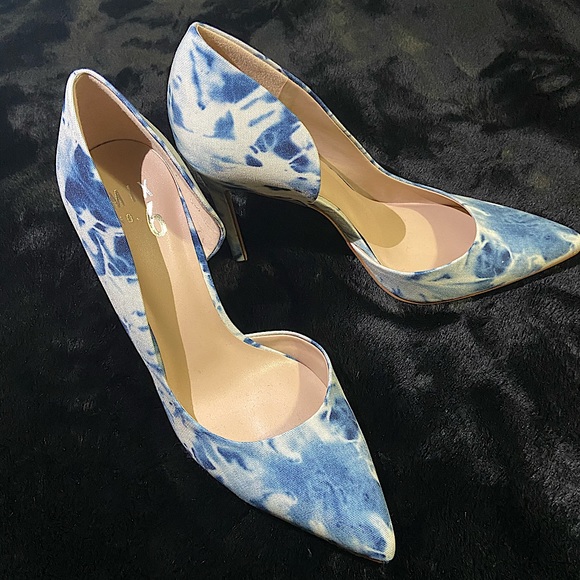 Aradowia Mix No.6 Pumps - Picture 1 of 3